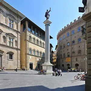 Appartement Tornabuoni In Florence