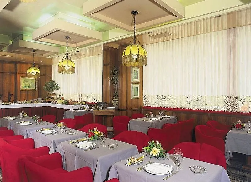 Hotel Politeama Palermo 4*,